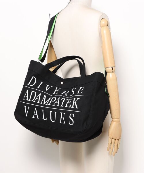 ADAM PATEK（アダムパテック）の「【RS】【ADAM PATEK】 news paper bag/ニュースペーパーバッグ（ショルダーバッグ・メンズ・ブラック/ホワイト・FREE）」の3枚目の写真