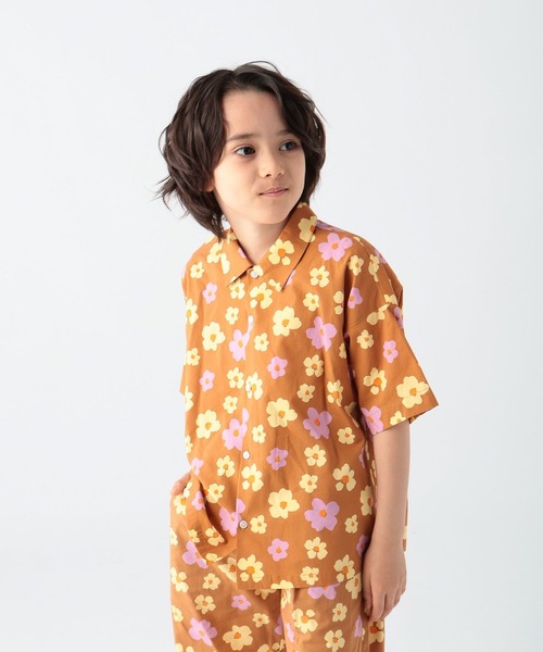 BAYFLOW（ベイフロー）の「[セットアップで着用可能☆]リゾート柄シャツ(KIDS)（シャツ/ブラウス・キッズ・ネイビー/ブラック/ブラウン・110cm/150cm/140cm/130cm/120cm）」の3枚目の写真