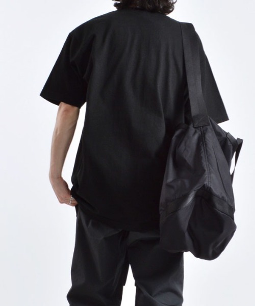 MODISH GAZE(モディシュガゼ)の「【MODISH GAZE】BREAK BEATグラフィックプリントTシャツ(Tシャツ/カットソー・レディース・ロイヤルブルー/ブラック/ホワイト・X-LARGE/LARGE/MEDIUM)」の20枚目の写真