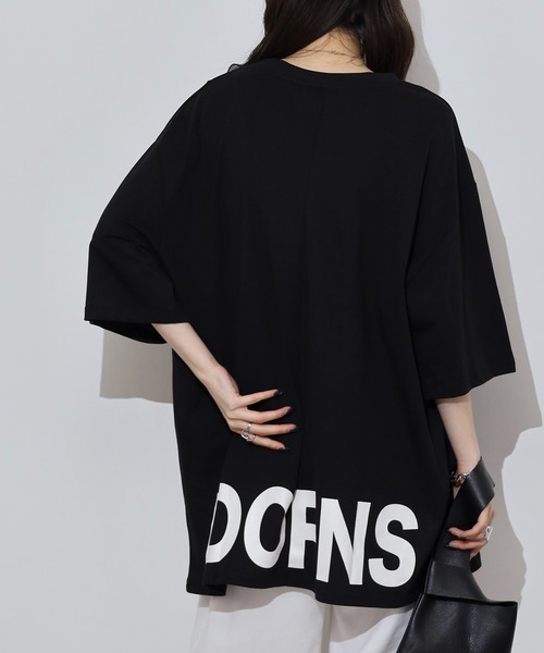 atONE(アットワン)の「裾前後ロゴプリントウルトラBIGサイズTシャツ(Tシャツ/カットソー・レディース・ブラック/カーキ/杢グレー・M/L)」の7枚目の写真
