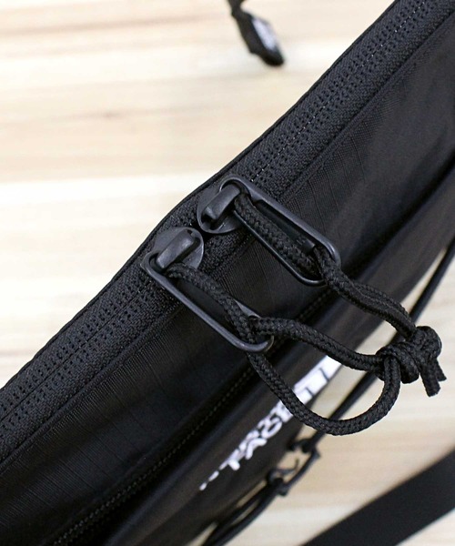 【韓国限定】ノースフェイス　BOREALIS ボレアリス　スリムクロスバッグ トップイズム TopIsm THE NORTH FACE ザ ノースフェイス