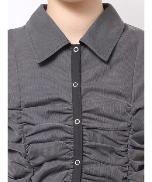 MURUA（ムルーア）の「レイヤードチュールクロップドシャツ（シャツ/ブラウス・レディース・ブラック/その他/グレー・FREE）」の6枚目の写真