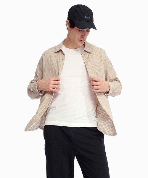 AIGLE（エーグル）の「吸水速乾 リバーシブルシャツ / ストライプ ギンガムチェック（シャツ/ブラウス・メンズ・ブラック/ベージュ・M/L/XL/S）」の5枚目の写真
