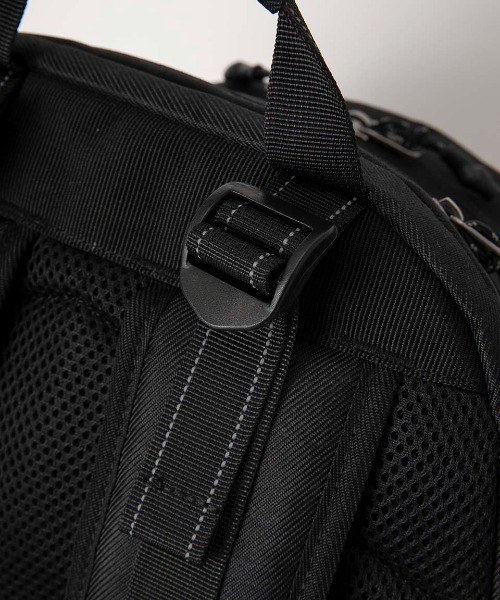 ELEMENT（エレメント）の「ELEMENT メンズ SCHEME SKATE BPK バックパック/リュック 【2025年春夏モデル】/エレメントキャリーベルト付きバックパック・リュックサック（バックパック/リュック・メンズ・ブラック・FREE）」の10枚目の写真