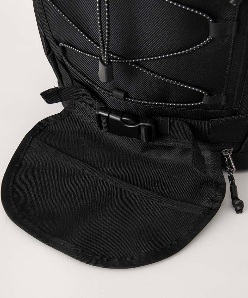 ELEMENT（エレメント）の「ELEMENT メンズ SCHEME SKATE BPK バックパック/リュック 【2025年春夏モデル】/エレメントキャリーベルト付きバックパック・リュックサック（バックパック/リュック・メンズ・ブラック・FREE）」の8枚目の写真