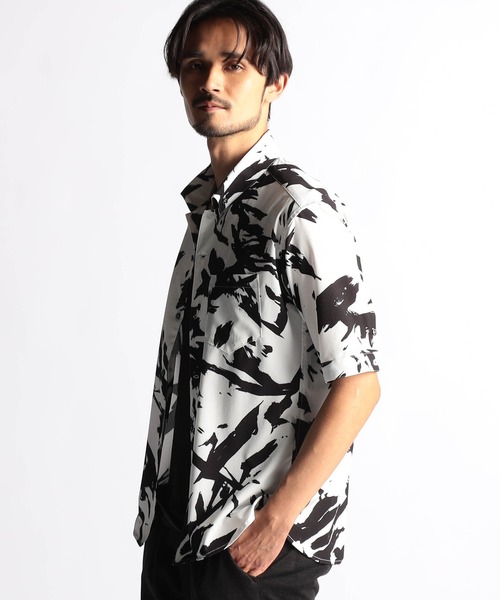 NICOLE CLUB FOR MEN（ニコルクラブフォーメン）の「アラカルトプリント ＢＤスタンドシャツ（シャツ/ブラウス・メンズ・ホワイト系/ブルー系/ブラック系・LARGE/MEDIUM/X-LARGE）」の2枚目の写真