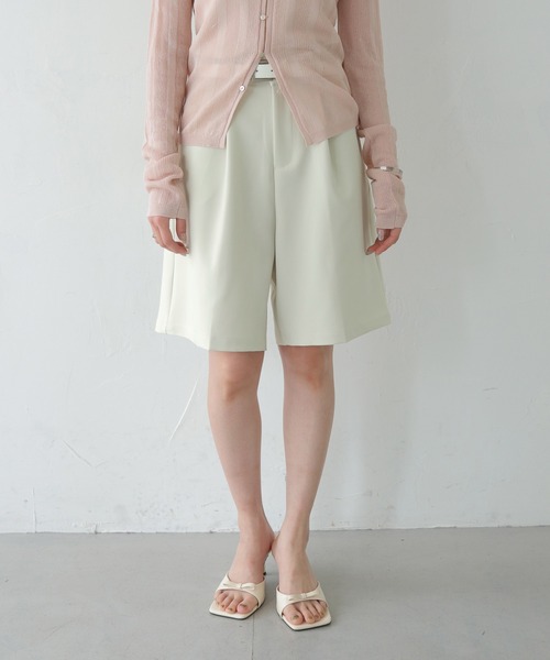 CLEIO（クレイオ）の「【CLEIO】ベルト付きタックショートパンツ BELTED TUCK SHORTS/737-13672（その他パンツ・レディース・アイボリー/ブラック・FREE）」の4枚目の写真