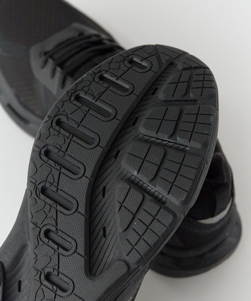 MOISTHROUGH360/モイスルーサンロクマル VENTRIS スニーカー  