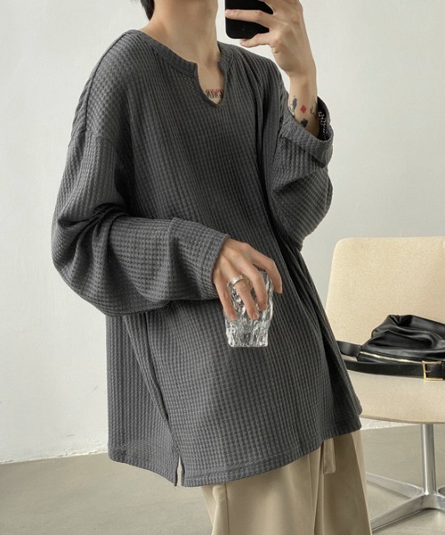 NOWLE（ノウル）の「【NOWLE】ワッフル デザイン Uネック 無地 ロンT（Tシャツ/カットソー・メンズ・グレー/ブラック/ホワイト・MEDIUM/LARGE/X-LARGE）」の16枚目の写真