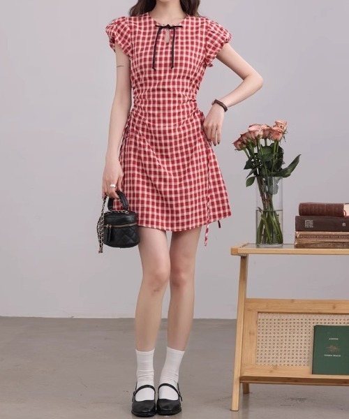GEMEDA(ジェメダ)の「ウエストカットリボンチェックワンピース(ワンピース・レディース・レッド・M)」の12枚目の写真