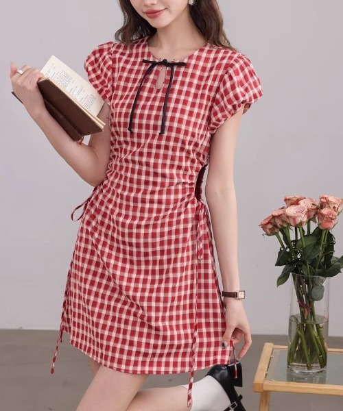 GEMEDA(ジェメダ)の「ウエストカットリボンチェックワンピース(ワンピース・レディース・レッド・M)」の7枚目の写真
