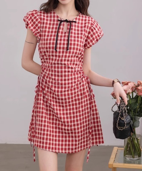 GEMEDA(ジェメダ)の「ウエストカットリボンチェックワンピース(ワンピース・レディース・レッド・M)」の14枚目の写真