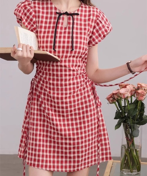 GEMEDA(ジェメダ)の「ウエストカットリボンチェックワンピース(ワンピース・レディース・レッド・M)」の15枚目の写真