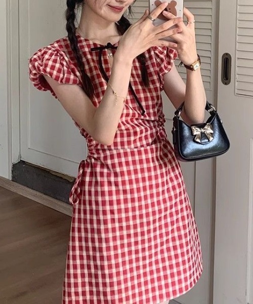 GEMEDA(ジェメダ)の「ウエストカットリボンチェックワンピース(ワンピース・レディース・レッド・M)」の16枚目の写真