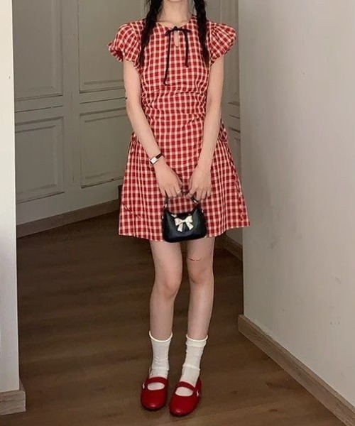GEMEDA(ジェメダ)の「ウエストカットリボンチェックワンピース(ワンピース・レディース・レッド・M)」の22枚目の写真
