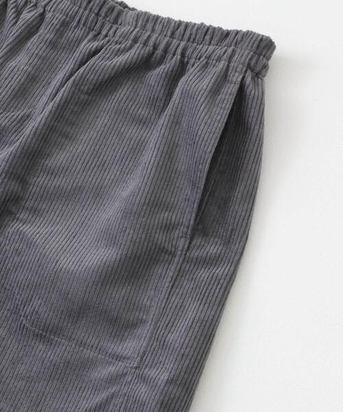 URBAN RESEARCH Sonny Label（アーバンリサーチサニーレーベル）の「コーデュロイイージーバギーショートパンツ（その他パンツ・メンズ・ブラック/オフホワイト/ブルー/グレー/ピンク・MEDIUM/LARGE）」の16枚目の写真