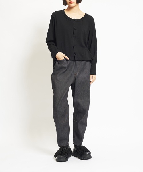 gomme（ゴム）の「8ozデニム　ニーダーツパンツ（デニムパンツ・レディース・ブラック/インディゴブルー・MEDIUM）」の6枚目の写真