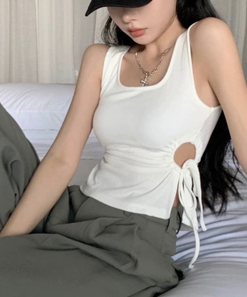 Lace Ladies(レースレディース)の「サイド カットアウト シャーリング カップ付き タンクトップ(タンクトップ・レディース・グリーン/ホワイト/ブラック・FREE)」の11枚目の写真