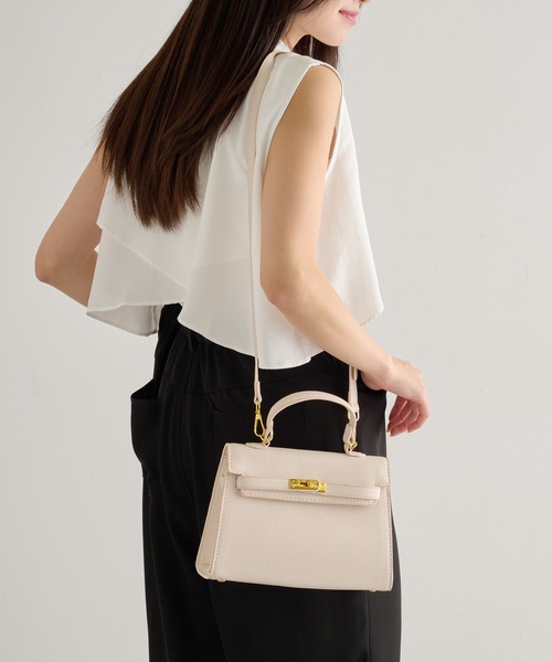 MAISON BREEZE（メゾンブリーズ）の「【MAISON BREEZE】2WAYワンハンドルフラップバッグ ショルダー付き KNF-TP（ショルダーバッグ・レディース・ブラック/アイボリー/ベージュ・FREE）」の2枚目の写真