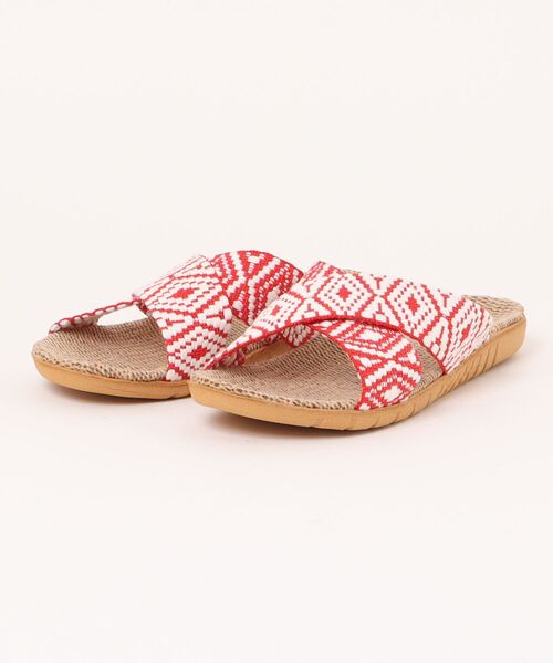 and it_（アンドイット）の「ダイヤ柄クロスベルトジュートサンダル（サンダル・レディース・レッド/ブルー/ライトグリーン/ブラック系・M/L）」の4枚目の写真