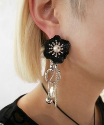 amplis（アンプリス）の「カラーフラワーピアス/glow flower（ピアス（両耳用））」