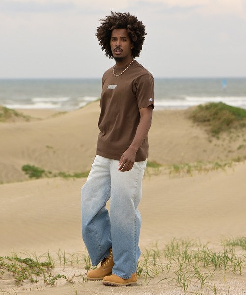#Re:room（リルーム）の「デゼルトロゴプリントTシャツ（Tシャツ/カットソー・メンズ・ブラウン/オフホワイト/サックスブルー・M-L/S-M/L-XL）」の5枚目の写真