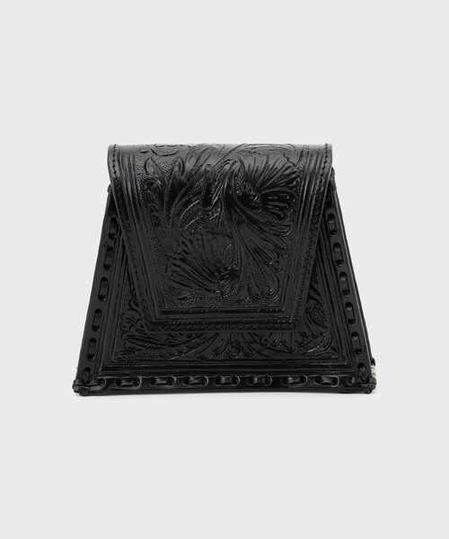CARVING TRIBES(カービングトライブス)の「ChainMicrobag(ショルダーバッグ・レディース・ブラック/ホワイト系その他・FREE)」の7枚目の写真