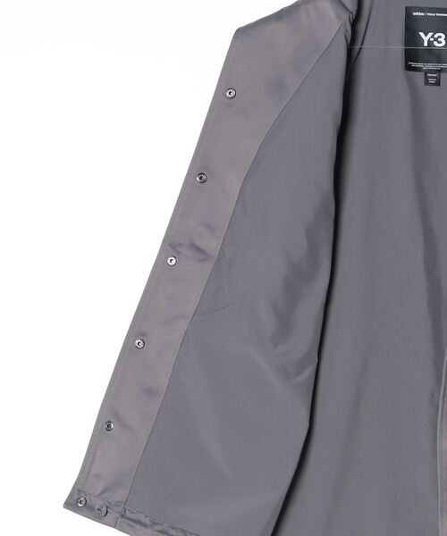 Y-3(ワイスリー)の「Y-3 GRAPHIC COACH JACKET(ブルゾン・メンズ・グレー・XX-SMALL/SMALL/MEDIUM/LARGE/X-LARGE/X-SMALL/XX-LARGE)」の8枚目の写真