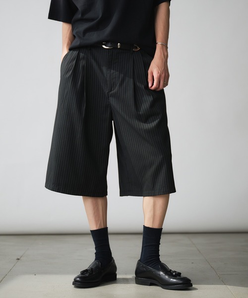 セール】Two-Tuck Wide Stripe Shorts / 2タックワイド