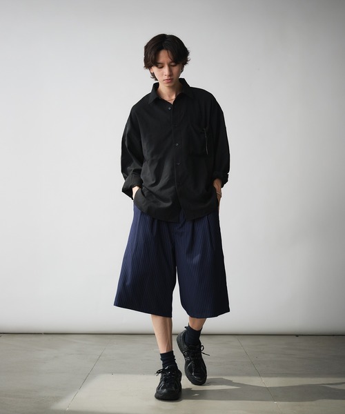 Adoon plain（アドーンプレーン）の「Two-Tuck Wide Stripe Shorts / 2タックワイドストライプショーツ/ショートパンツ（その他パンツ・メンズ・ネイビー/ブラック・LARGE/MEDIUM）」の10枚目の写真