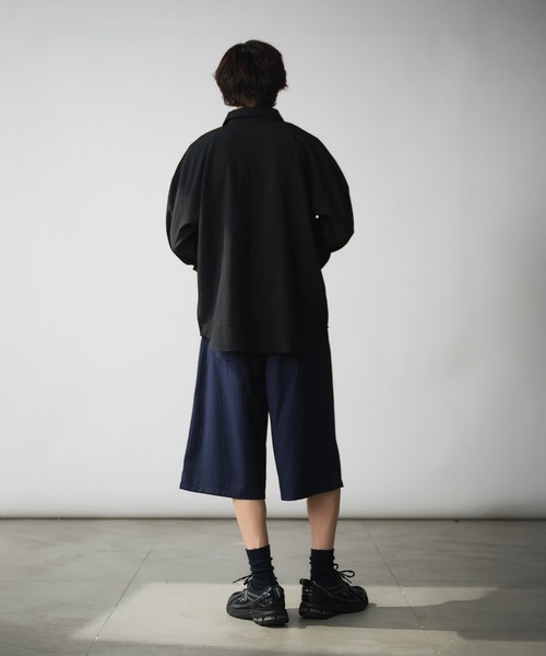 Adoon plain（アドーンプレーン）の「Two-Tuck Wide Stripe Shorts / 2タックワイドストライプショーツ/ショートパンツ（その他パンツ・メンズ・ネイビー/ブラック・LARGE/MEDIUM）」の6枚目の写真