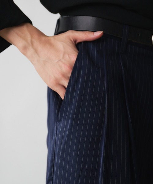 Adoon plain（アドーンプレーン）の「Two-Tuck Wide Stripe Shorts / 2タックワイドストライプショーツ/ショートパンツ（その他パンツ・メンズ・ネイビー/ブラック・LARGE/MEDIUM）」の22枚目の写真