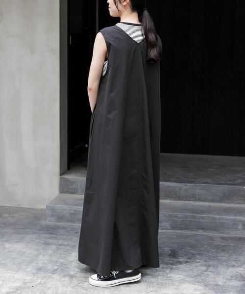 FORK&SPOON（フォークアンドスプーン）の「FORK&SPOON　テントラインUネックワンピース（ワンピース・レディース・ベージュ/ブラウン/ブラック・1/2）」の8枚目の写真