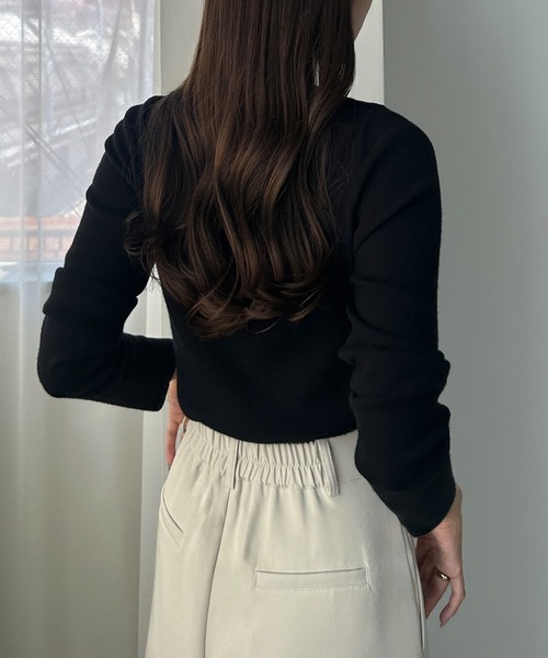 Louere（ルエレ）の「ドレープアシメネックニットトップス（ニット/セーター・レディース・アイボリー/ネイビー/ブラック/チャコール/グレー/ブラウン・MEDIUM/LARGE/SMALL）」の10枚目の写真