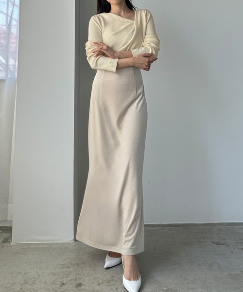 Louere（ルエレ）の「ドレープアシメネックニットトップス（ニット/セーター・レディース・アイボリー/ネイビー/ブラック/チャコール/グレー/ブラウン・MEDIUM/LARGE/SMALL）」の16枚目の写真