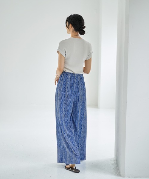 STYLE DELI（スタイルデリ）の「シャリ感とろみリブシアーニットトップス（Tシャツ/カットソー・レディース・ホワイト/ブラック/グレー・FREE）」の17枚目の写真
