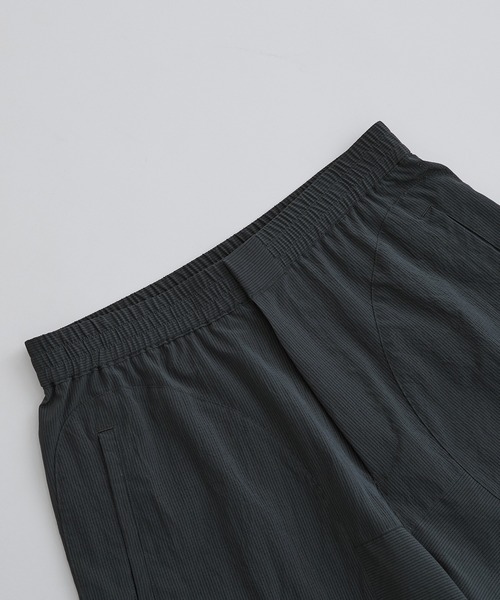 PUBLIC TOKYO(パブリックトウキョウ)の「Dot Airリラックスワイドショーツ(その他パンツ・メンズ・ブラック/グレイッシュベージュ・1/2)」の17枚目の写真