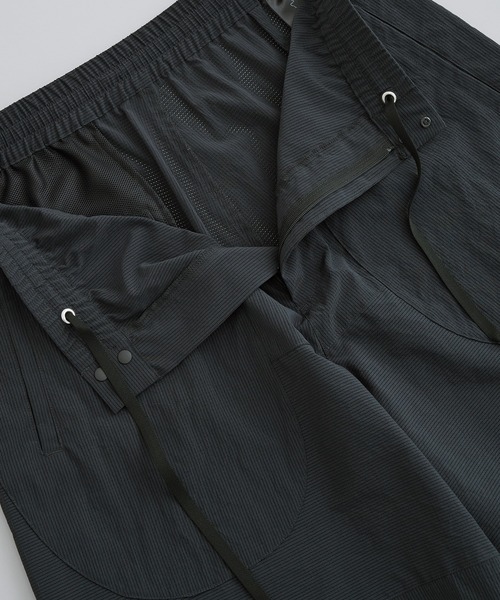 PUBLIC TOKYO(パブリックトウキョウ)の「Dot Airリラックスワイドショーツ(その他パンツ・メンズ・ブラック/グレイッシュベージュ・1/2)」の21枚目の写真