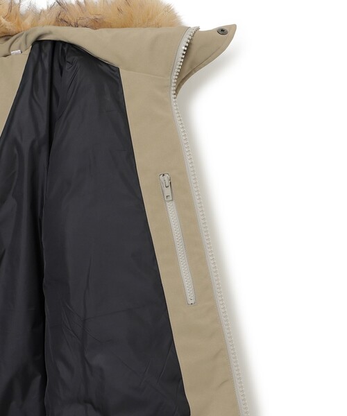 DANTON（ダントン）の「DANTON / FAKE FUR HOODED DOWN JACKET〈26AW ダウン アウター〉（ダウンジャケット/コート・レディース・ブラック/ベージュ・SMALL/MEDIUM）」の9枚目の写真