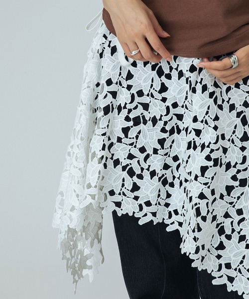 ROSE BUD（ローズバッド）の「LACE WRAP SKIRT（スカート・レディース・ホワイト/ブラック・ONE SIZE）」の8枚目の写真