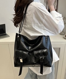 LA VORAGINE（ラ ヴォラジネ）の「アウトポケット　スクエアショルダーバッグ（ショルダーバッグ）」