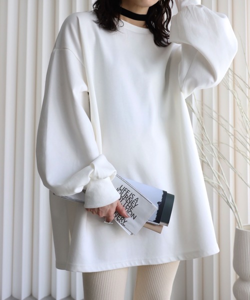 YENNA(イェンナ)の「ボリュームスリーブビックTシャツ(Tシャツ/カットソー・レディース・アイボリー/ブラック・FREE)」の1枚目の写真