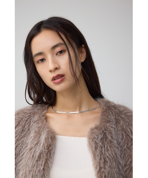 AZUL by moussy（アズールバイマウジー）の「フェイクファーベスト（ベスト・レディース・ベージュ/グレー/アイボリー・FREE）」の17枚目の写真