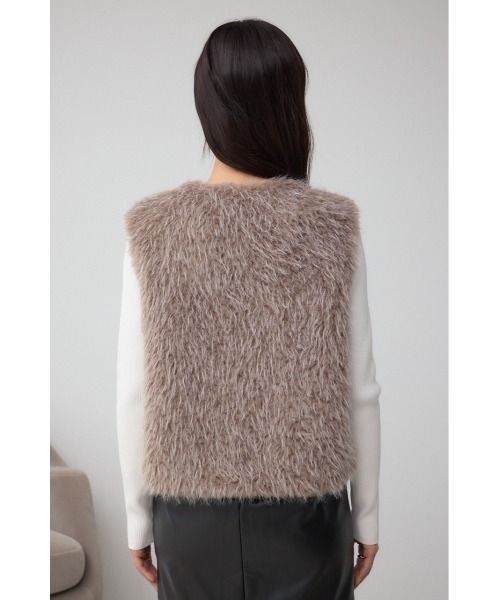 AZUL by moussy（アズールバイマウジー）の「フェイクファーベスト（ベスト・レディース・ベージュ/グレー/アイボリー・FREE）」の22枚目の写真
