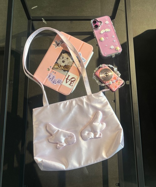 idem(イデム)の「angel satin shoulder bag / エンジェルモチーフサテンショルダーバッグ(ショルダーバッグ・レディース・ピンク/アイボリー/ブラック・FREE)」の13枚目の写真