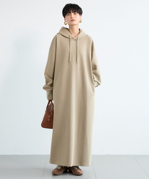 新品未使用タグ付　バンヤードストーム　ワンピース 新品タグ付き】バンヤードストーム 黒 半袖 ワンピース ベルト