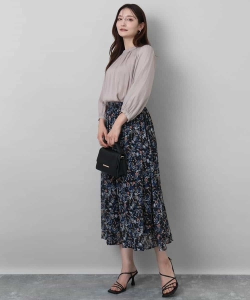 MK MICHEL KLEIN（エムケーミッシェルクラン）の「フラワードットプリントシフォンスカート/洗える（スカート・レディース・ブラック/グレー・38）」の7枚目の写真