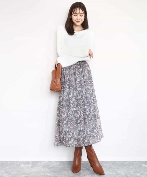 MK MICHEL KLEIN（エムケーミッシェルクラン）の「フラワードットプリントシフォンスカート/洗える（スカート・レディース・ブラック/グレー・38）」の12枚目の写真