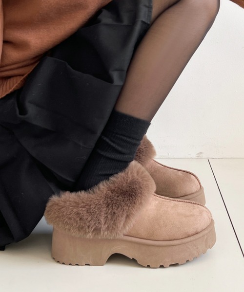 Shoes in Closet(シューズインクローゼット)の「軽量厚底 プラットフォーム ヒール ファー ムートン ブーツ 6489(スリッポン・レディース・ブラック/ブラウン系その他/ベージュ・S/M/L/LL)」の3枚目の写真