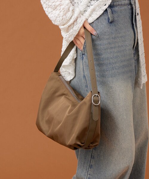 mystic（ミスティック）の「【コーディネートのアクセントに◎】リングバックルワンハンドBAG（ハンドバッグ・レディース・イエロー/オリーブ・ONE SIZE）」の2枚目の写真